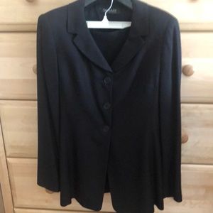 Women’s Elie Tahari black suit